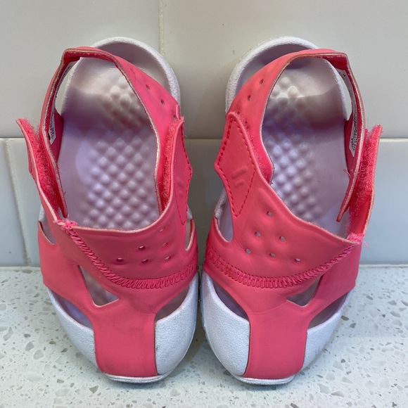 Jordan Baby Girls Neon Pink Water Sandal - Size 5C - Picture 7 of 13